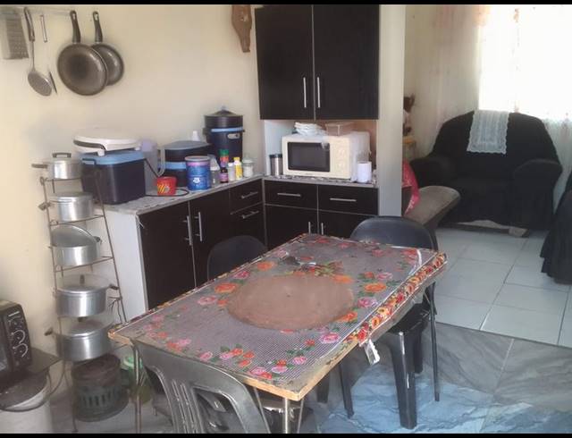 5 BEDROOM HOUSE FOR SALE IN DEVLAND